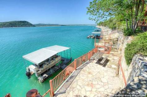 696 Faurie Road Lakehills TX 78063