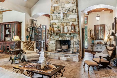 219 Doehne Oaks New Braunfels TX 78132
