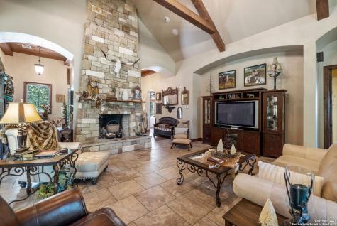 219 Doehne Oaks New Braunfels TX 78132