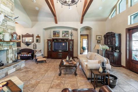 219 Doehne Oaks New Braunfels TX 78132