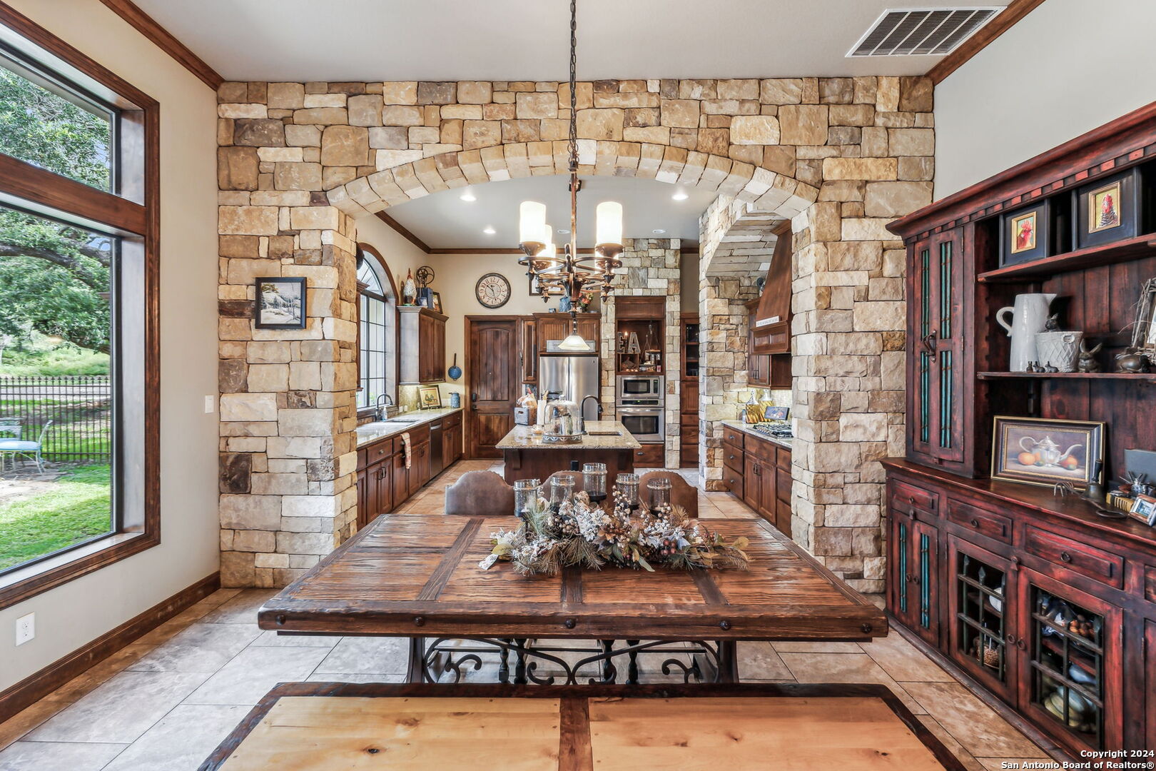 219 Doehne Oaks New Braunfels TX 78132