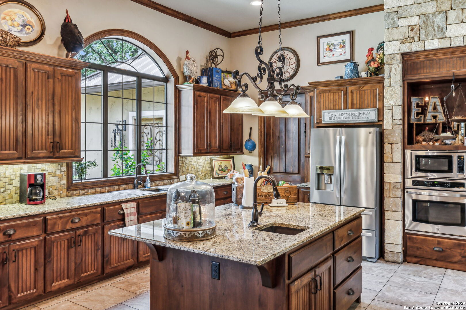219 Doehne Oaks New Braunfels TX 78132