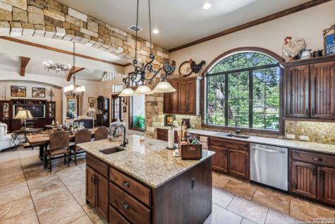 219 Doehne Oaks New Braunfels TX 78132