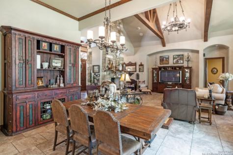 219 Doehne Oaks New Braunfels TX 78132