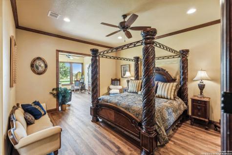 219 Doehne Oaks New Braunfels TX 78132
