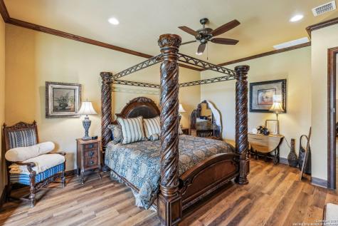 219 Doehne Oaks New Braunfels TX 78132