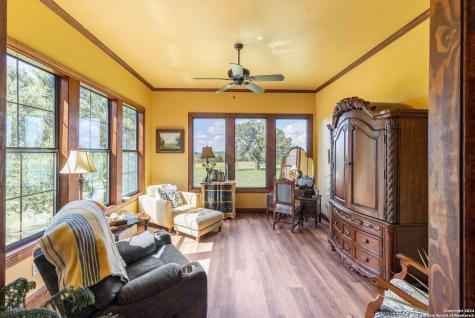 219 Doehne Oaks New Braunfels TX 78132