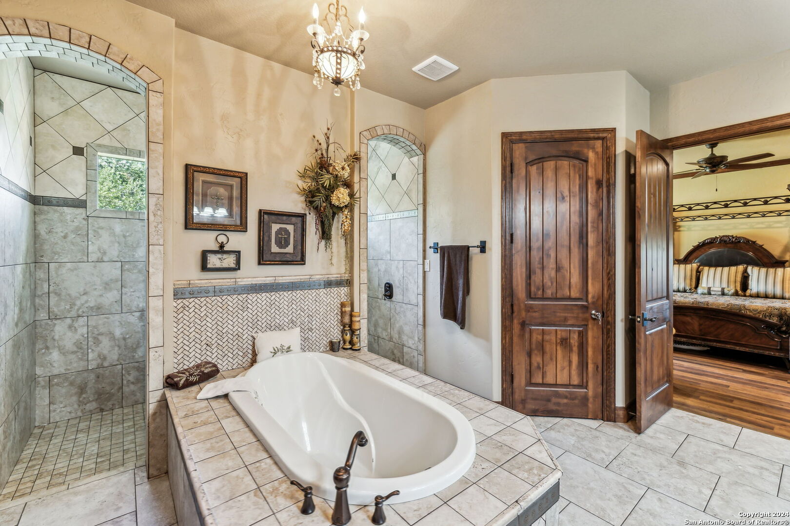 219 Doehne Oaks New Braunfels TX 78132