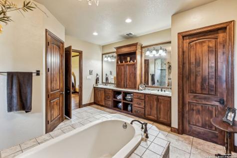 219 Doehne Oaks New Braunfels TX 78132