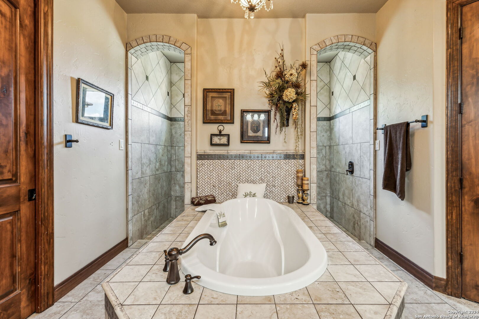 219 Doehne Oaks New Braunfels TX 78132