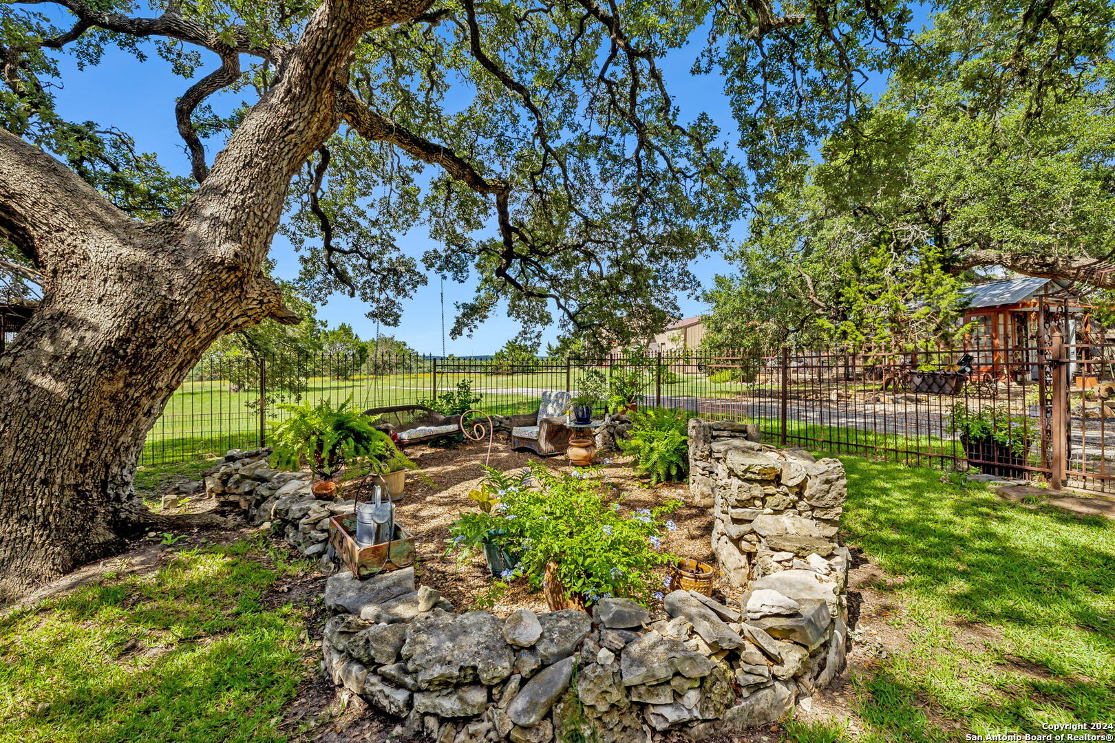 219 Doehne Oaks New Braunfels TX 78132
