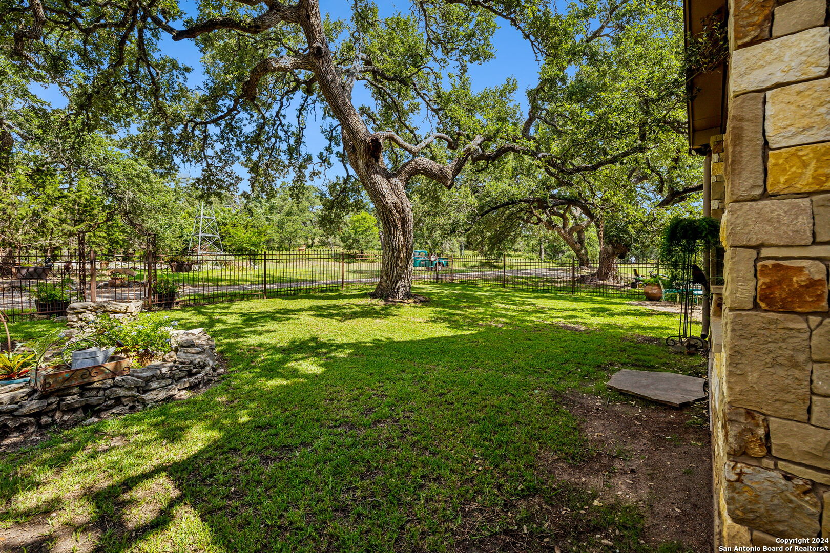 219 Doehne Oaks New Braunfels TX 78132