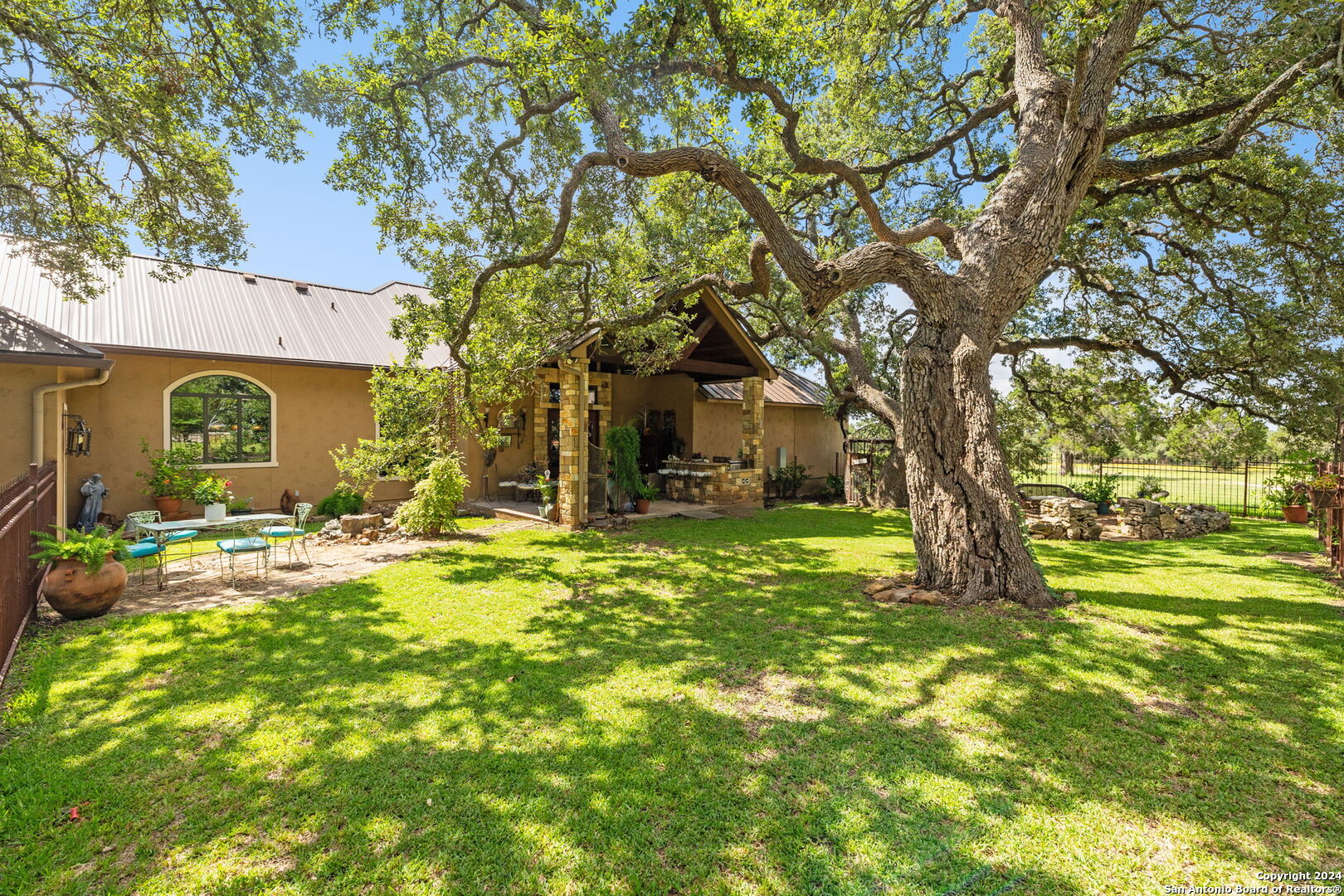 219 Doehne Oaks New Braunfels TX 78132