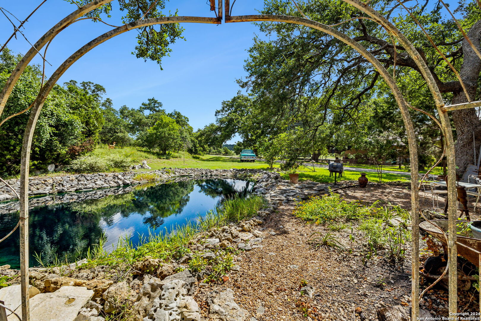 219 Doehne Oaks New Braunfels TX 78132