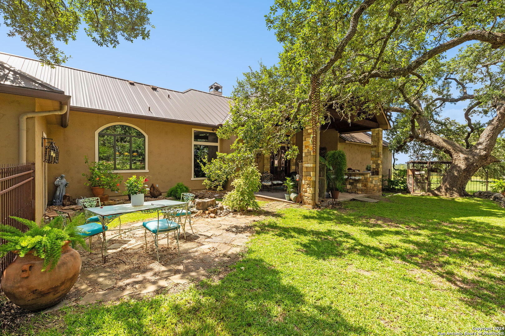219 Doehne Oaks New Braunfels TX 78132