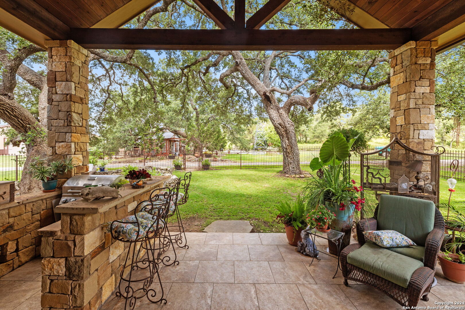 219 Doehne Oaks New Braunfels TX 78132