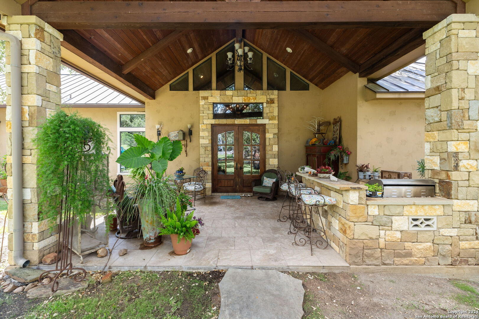 219 Doehne Oaks New Braunfels TX 78132