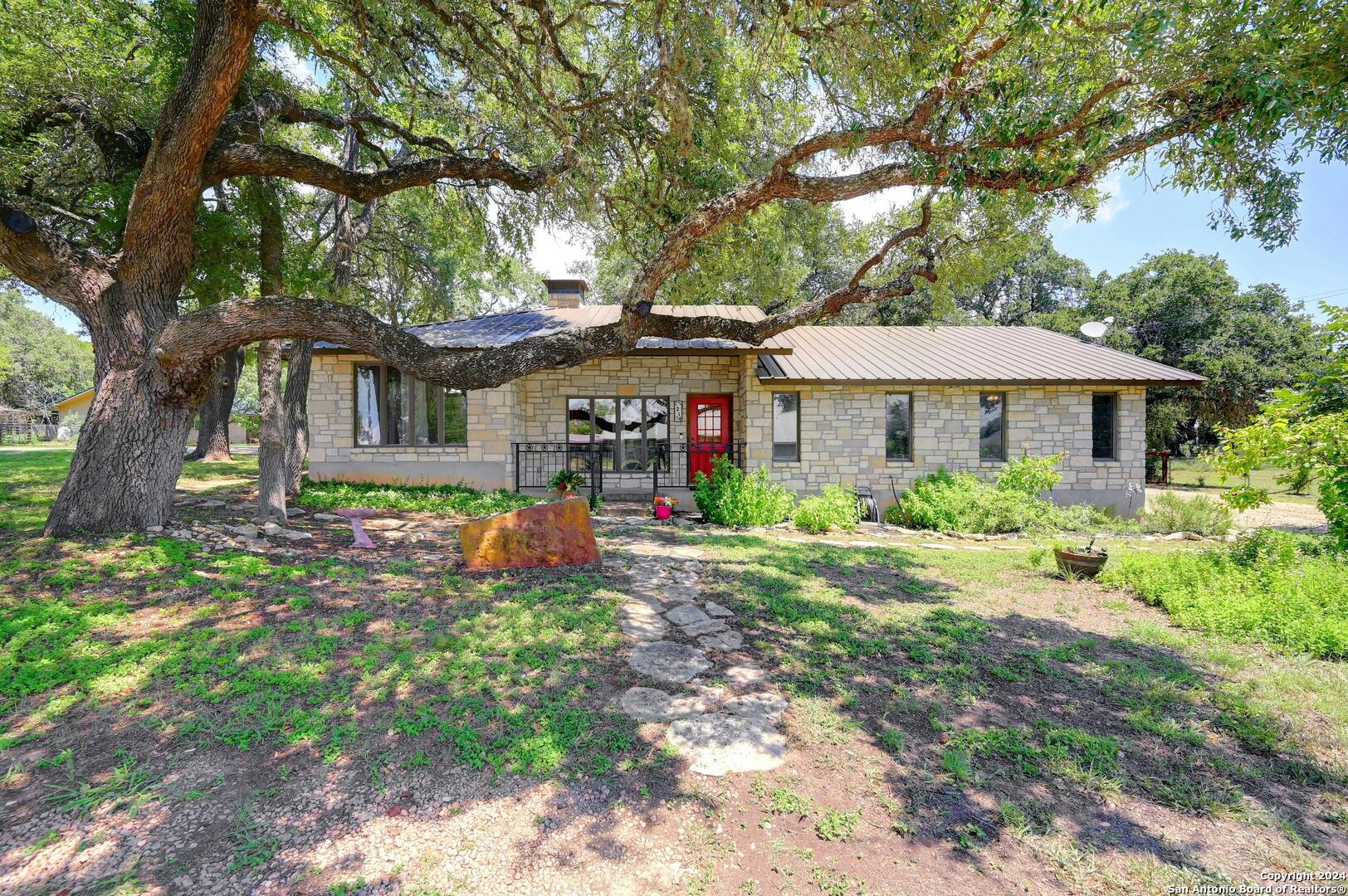 1214 13th Street Blanco TX 78606