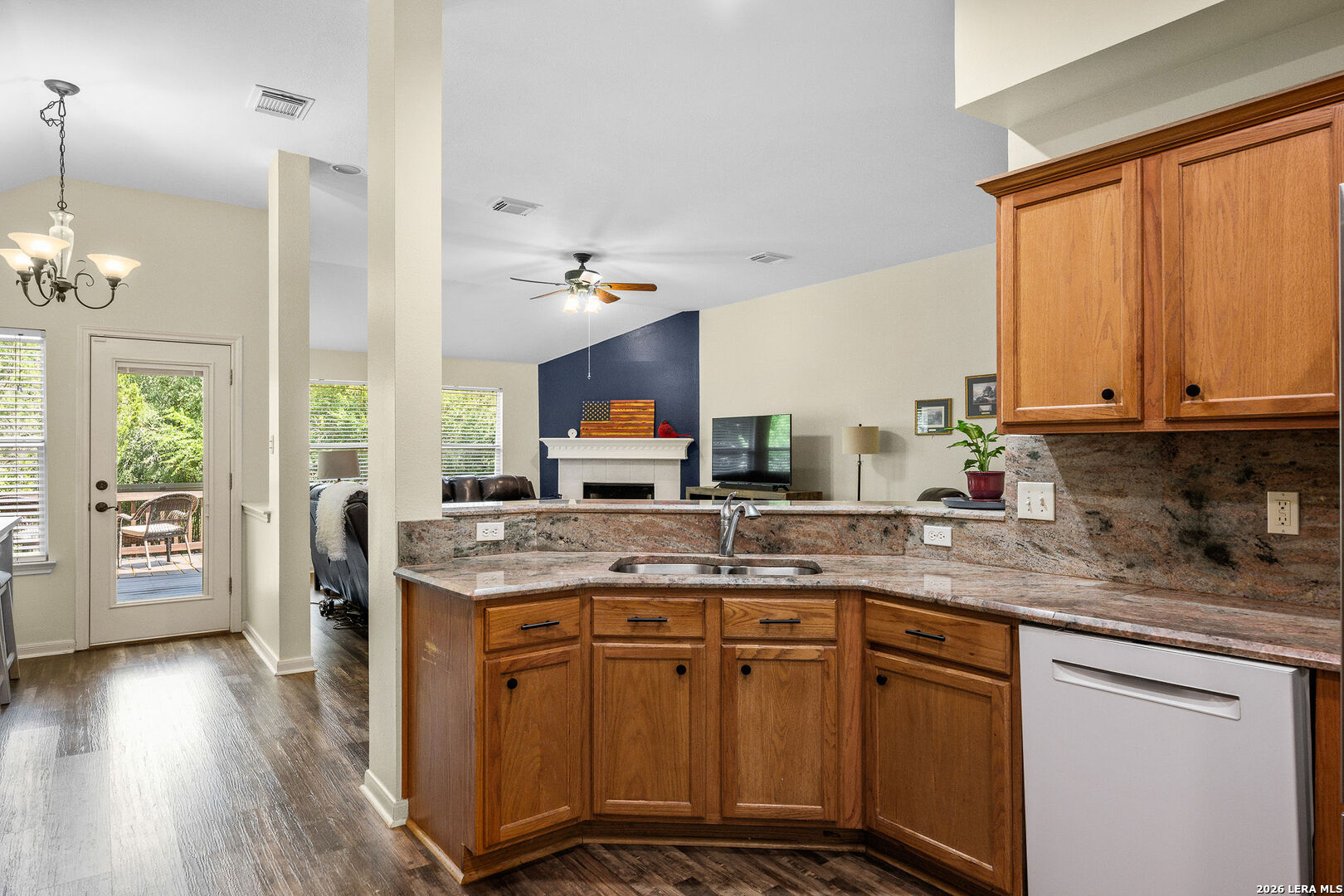 8307 La Fleur San Antonio TX 78249