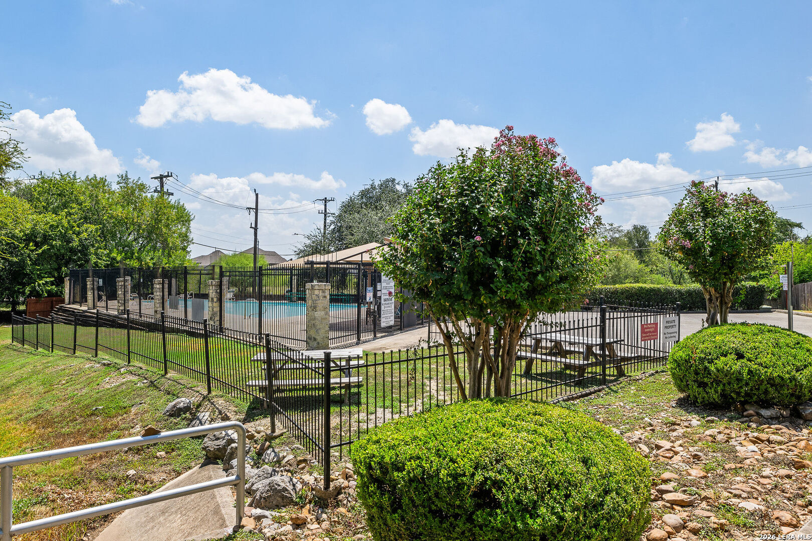 8307 La Fleur San Antonio TX 78249