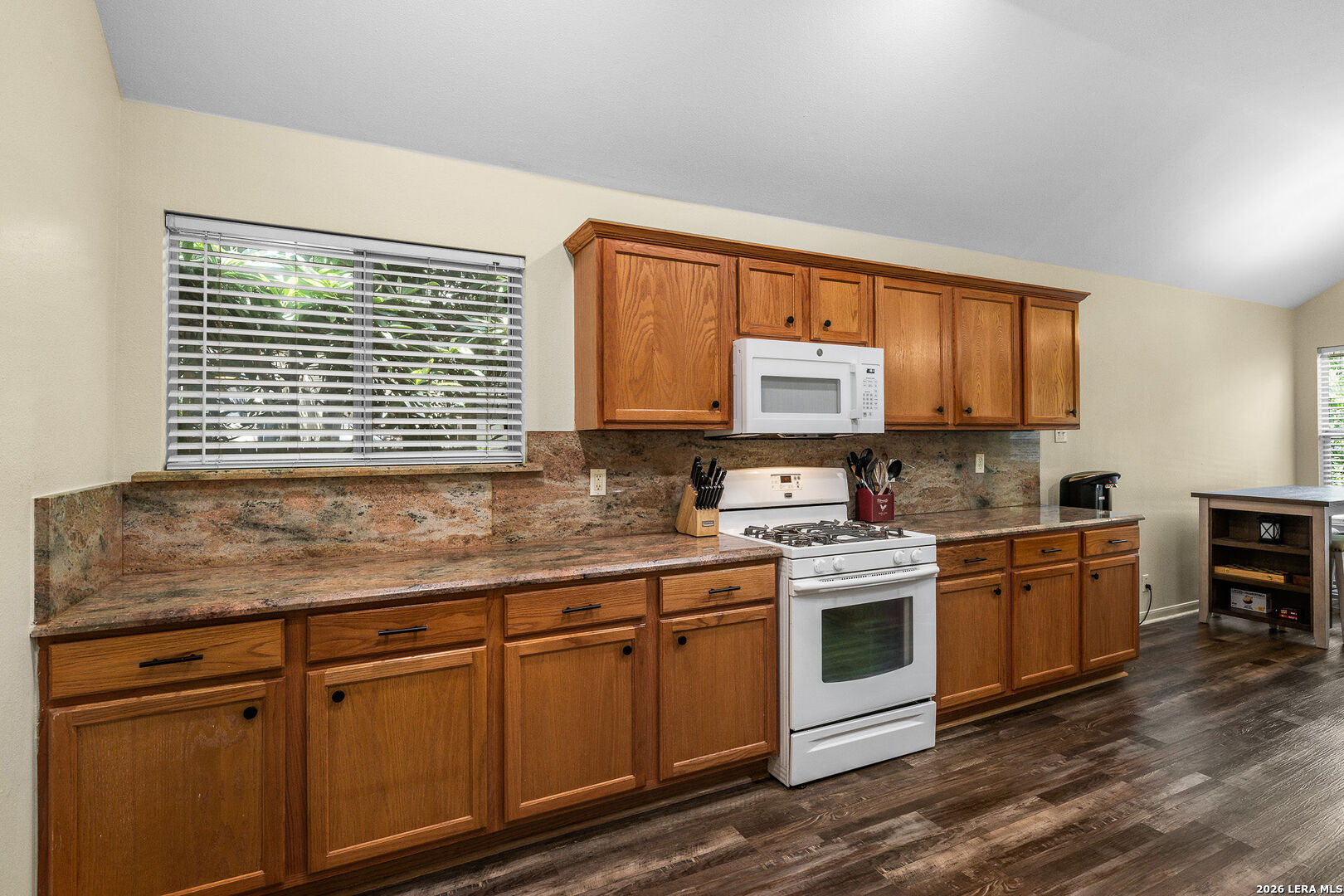 8307 La Fleur San Antonio TX 78249