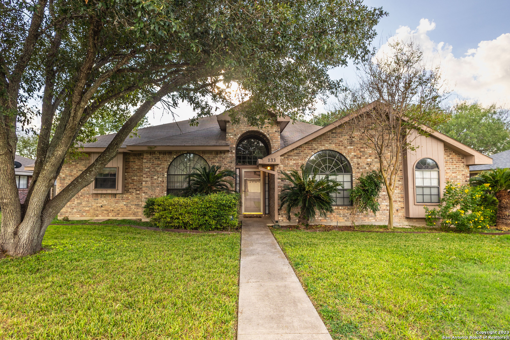 133 Weeping Willow Uvalde TX 78801