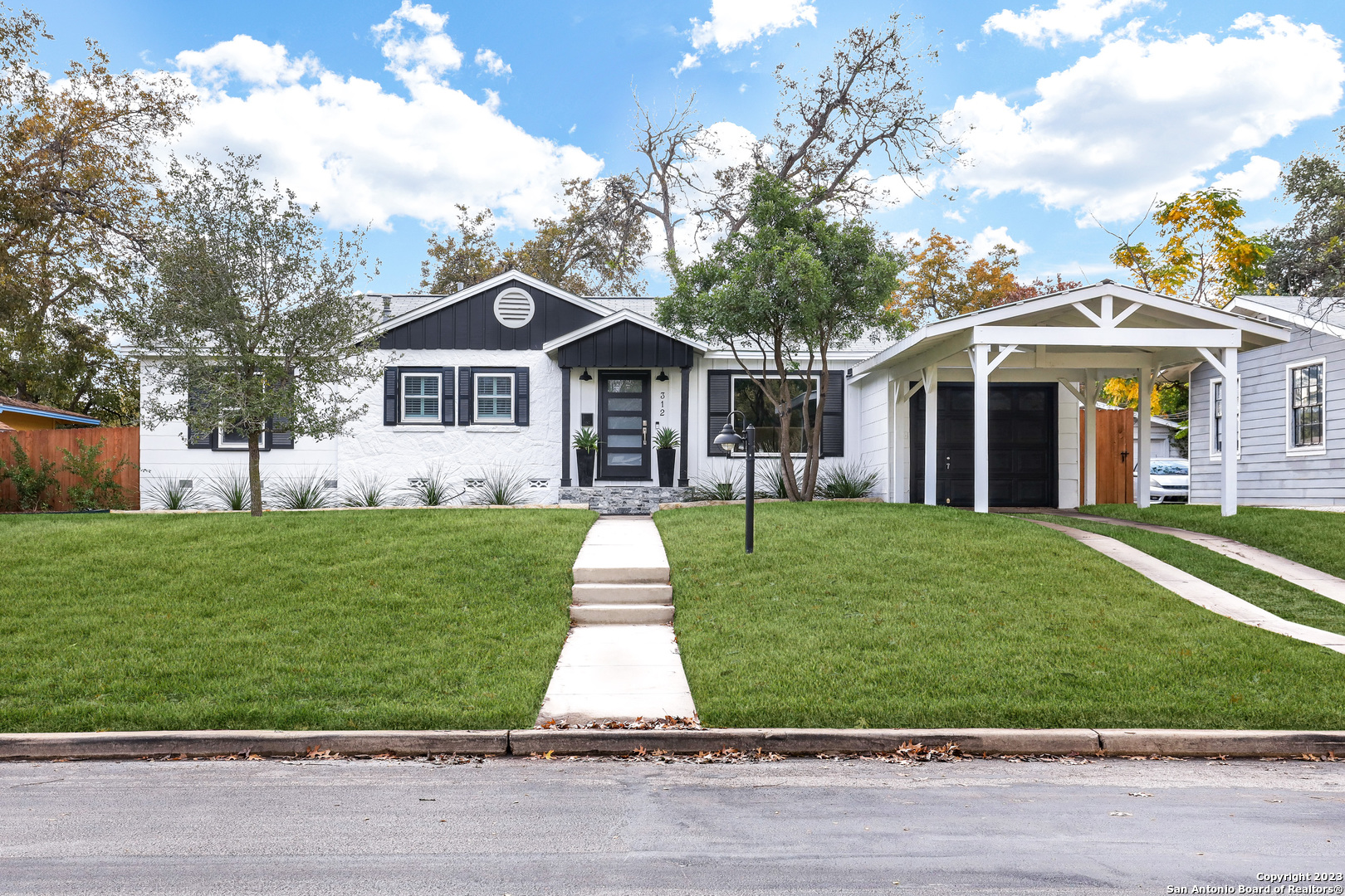 312 Larchmont Drive San Antonio TX 78209