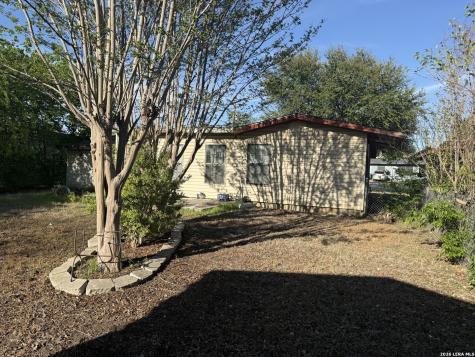 319 Laddie San Antonio TX 78201