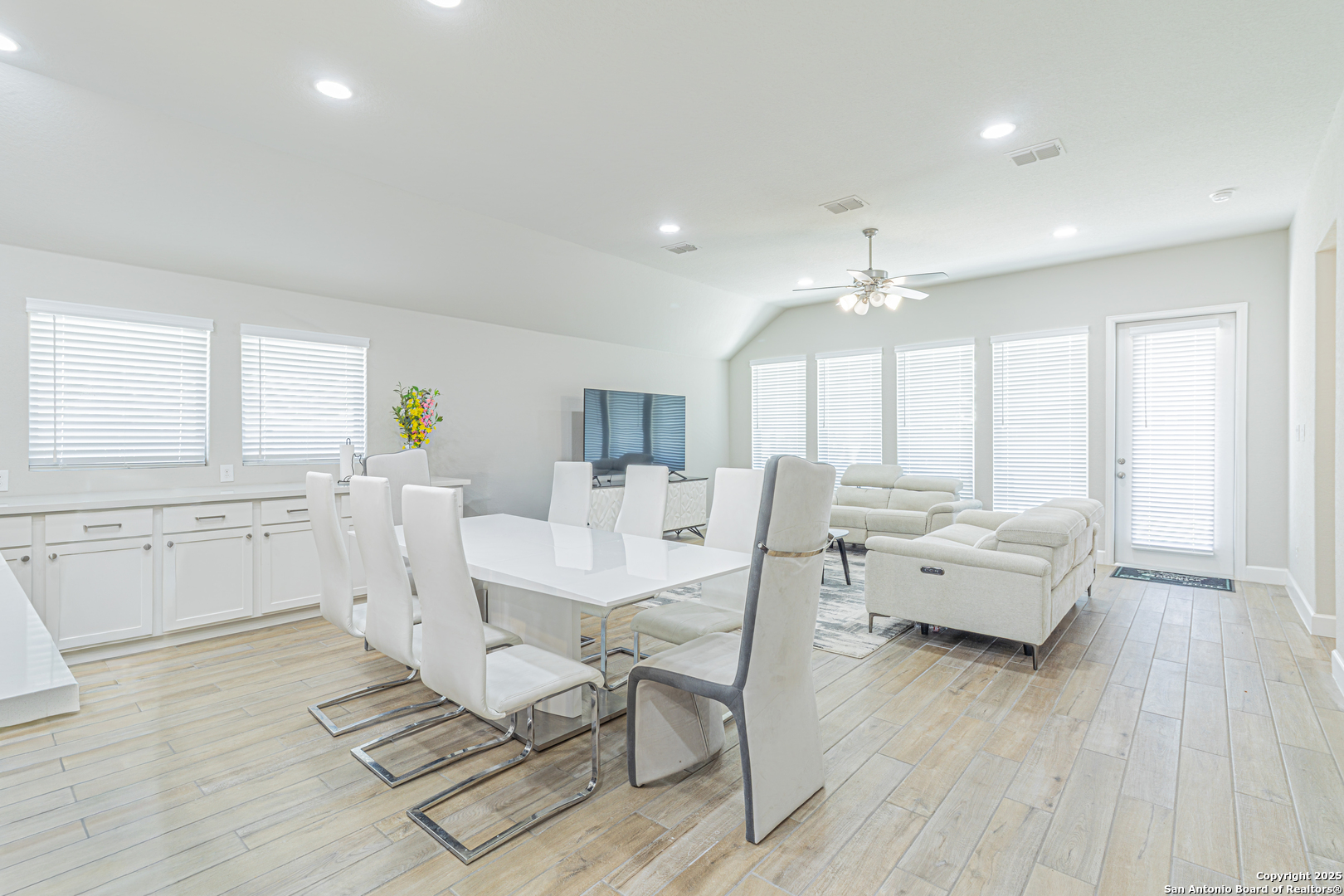 9328 Trestle Creek San Antonio TX 78254