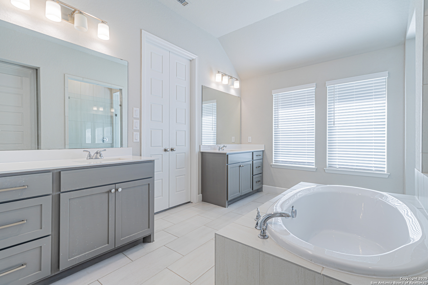9328 Trestle Creek San Antonio TX 78254