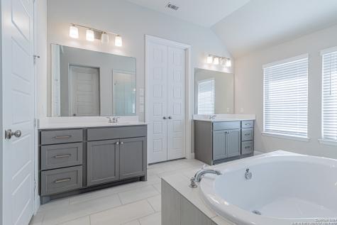 9328 Trestle Creek San Antonio TX 78254
