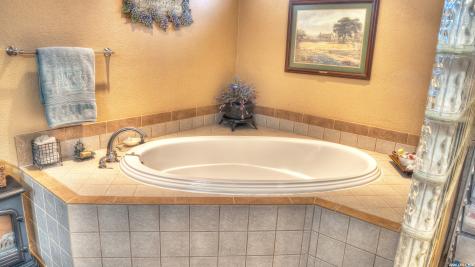 6496 N Us Highway 83 Leakey TX 78873