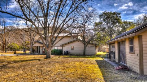 6496 N Us Highway 83 Leakey TX 78873