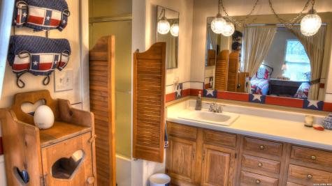 6496 N Us Highway 83 Leakey TX 78873