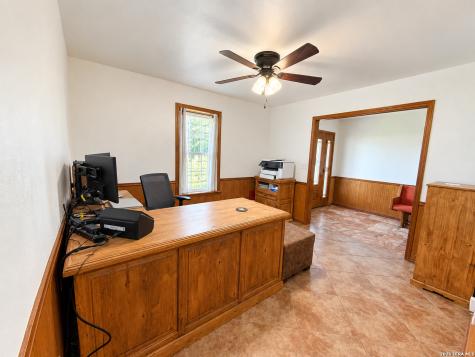 2379 Wetz Road Marion TX 78124