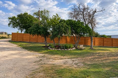 2379 Wetz Road Marion TX 78124
