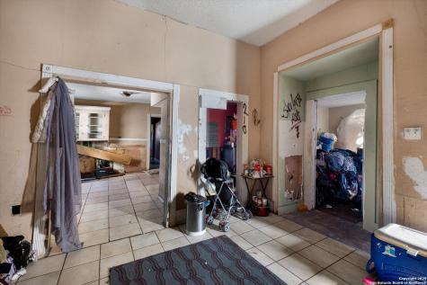 2925 W Commerce Street San Antonio TX 78207