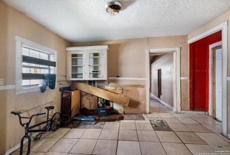 2925 W Commerce Street San Antonio TX 78207