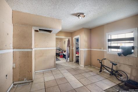 2925 W Commerce Street San Antonio TX 78207