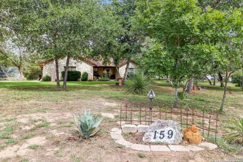 159 Shadow Woods La Vernia TX 78121