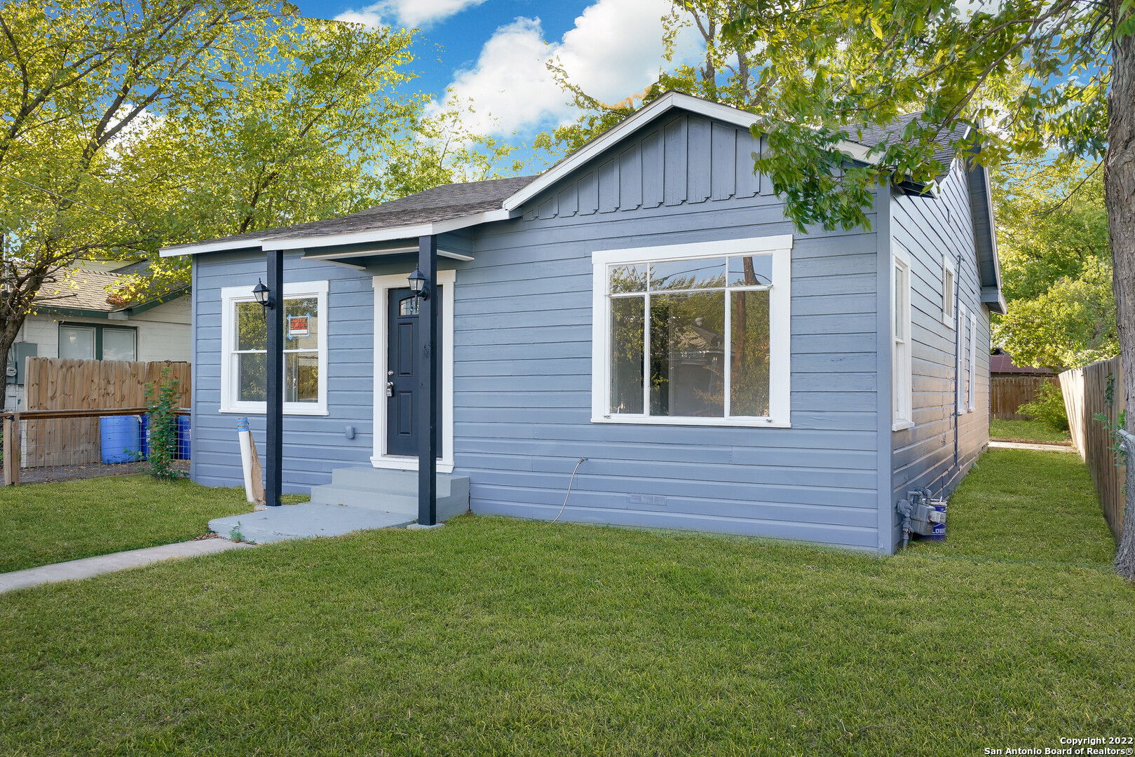 1123 N Pine Street San Antonio TX 78202