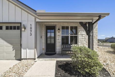 1073 Roanoke Kerrville TX 78028