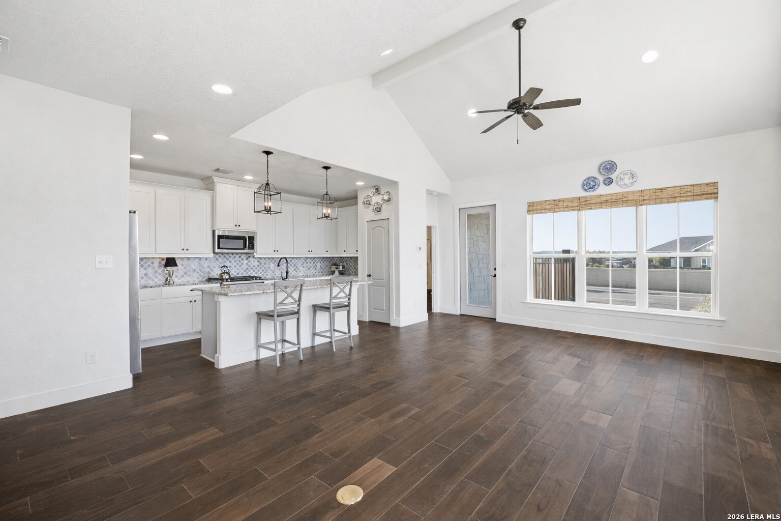 1073 Roanoke Kerrville TX 78028