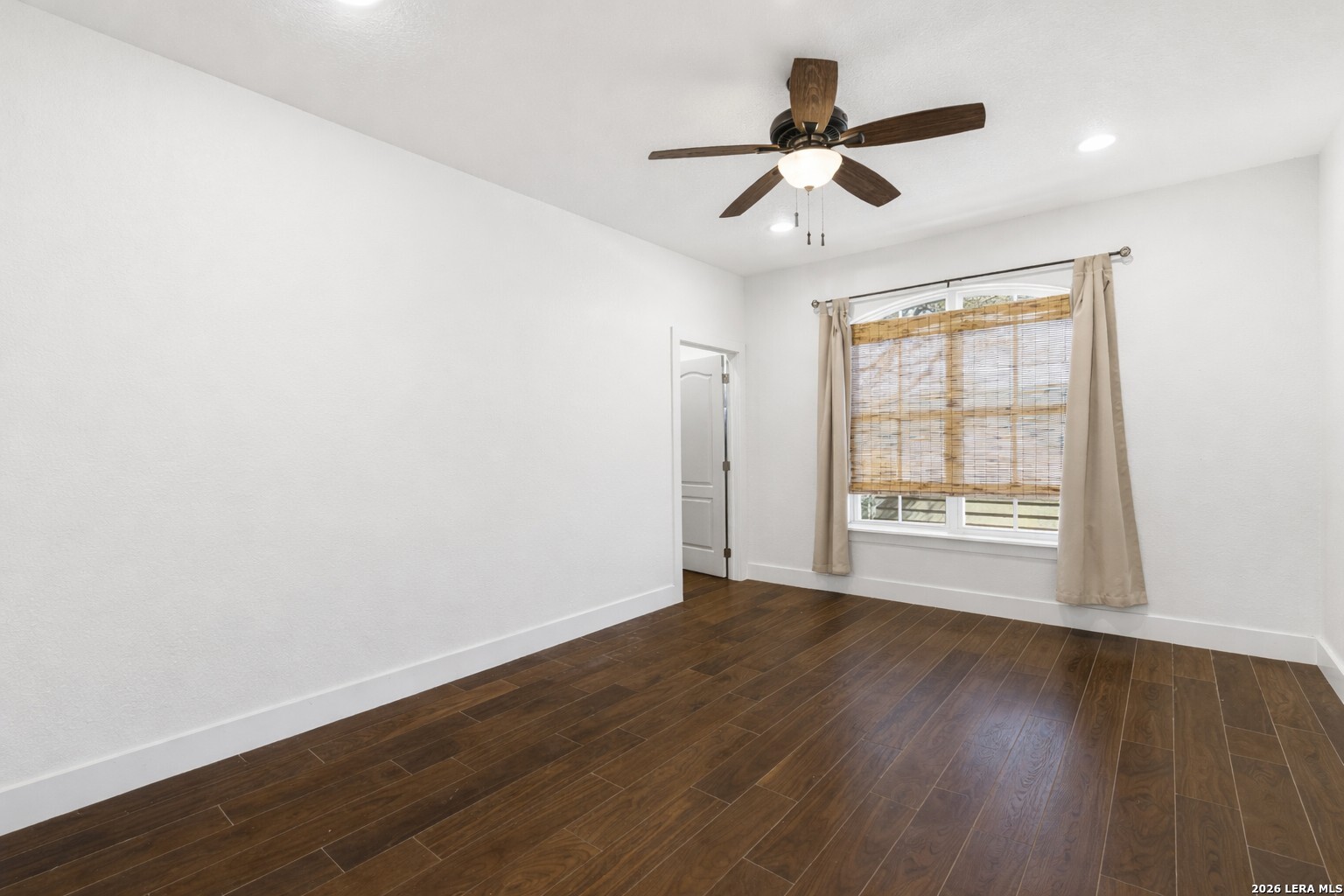 1073 Roanoke Kerrville TX 78028