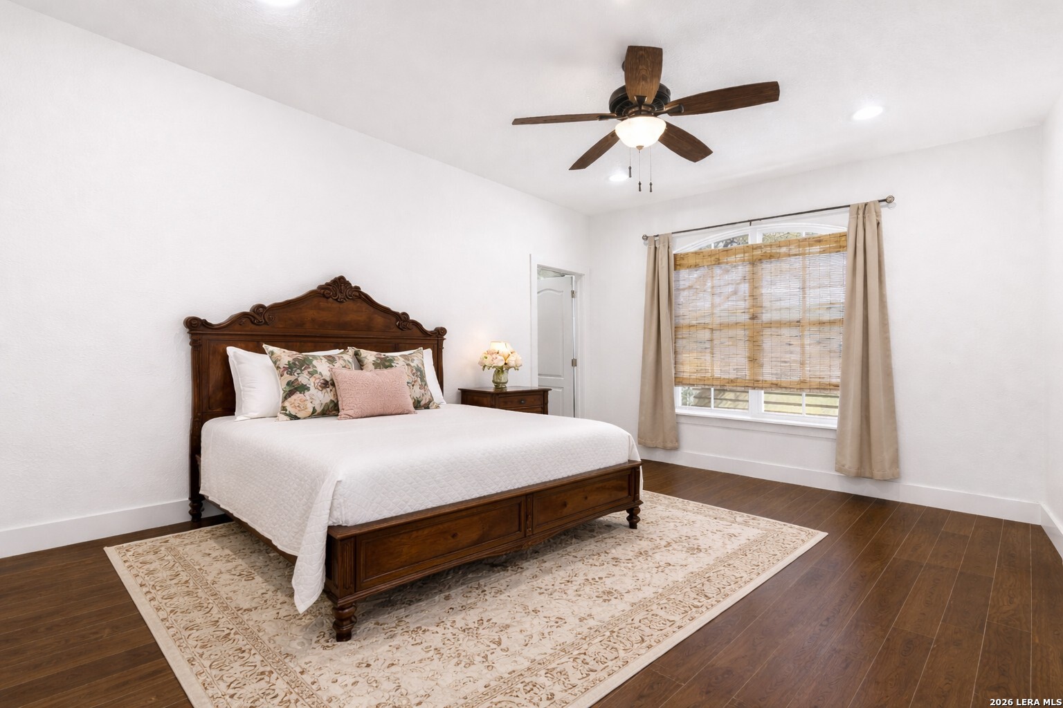 1073 Roanoke Kerrville TX 78028