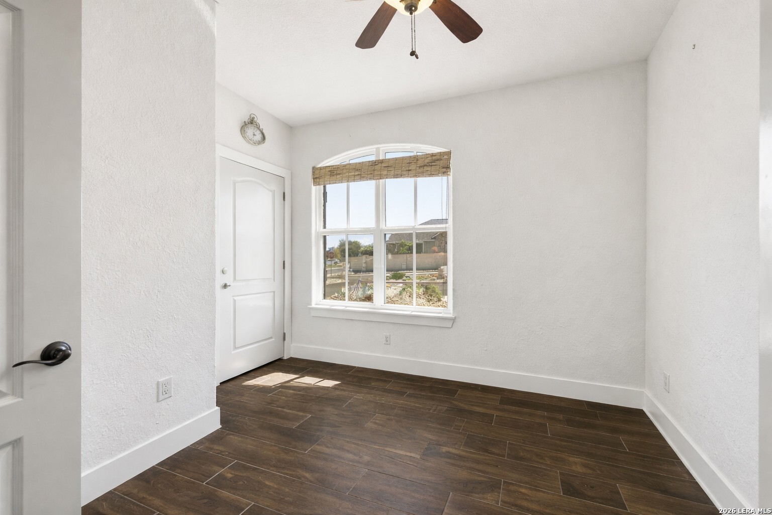 1073 Roanoke Kerrville TX 78028