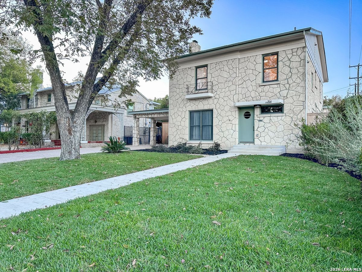 Olmos Park TX, 102 Luther Drive