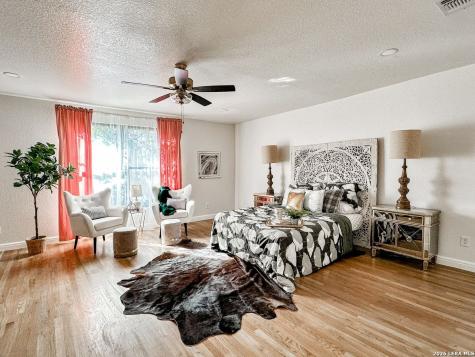 102 Luther Drive Olmos Park TX 78212