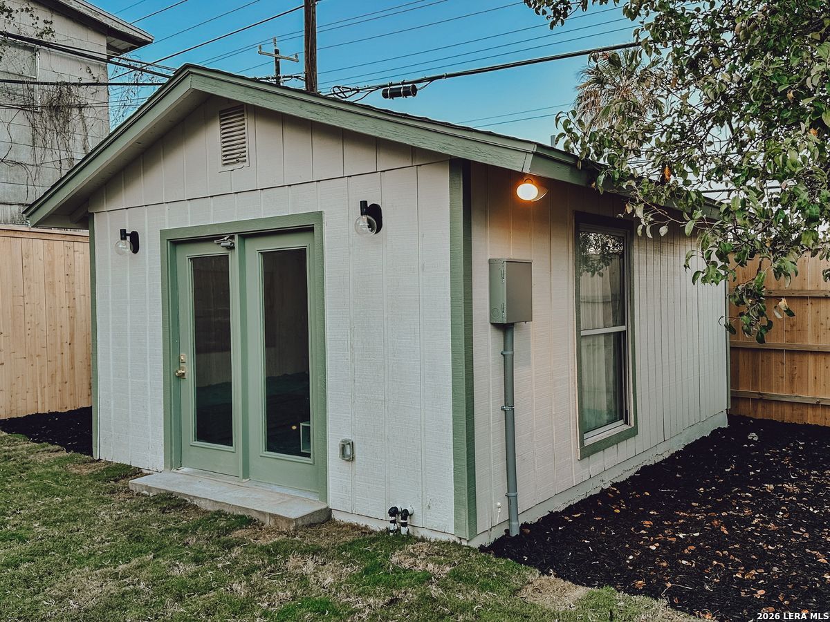 102 Luther Drive Olmos Park TX 78212