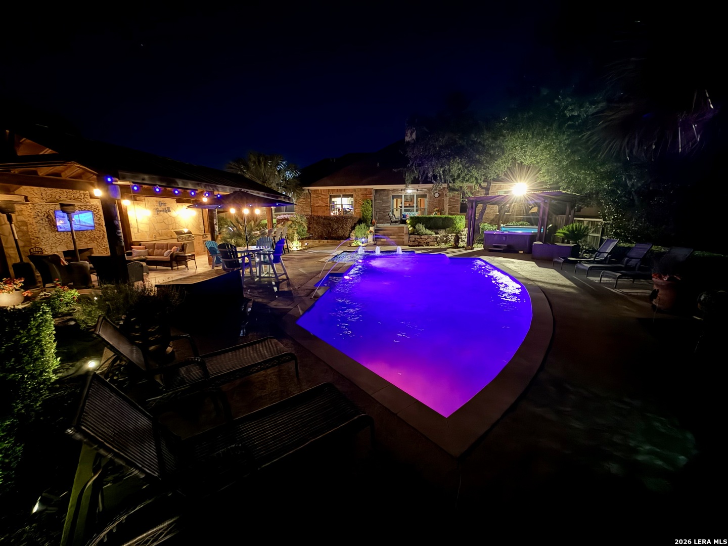 1306 Wooded Knoll San Antonio TX 78258